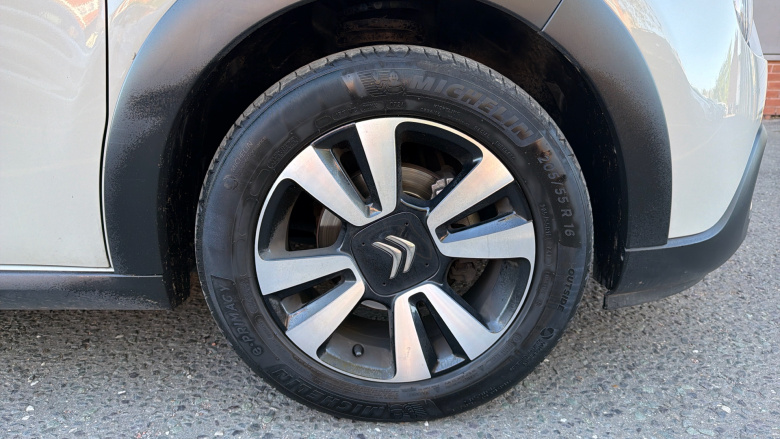 Citroen C3 1.2 PureTech Plus 5dr Petrol Hatchback